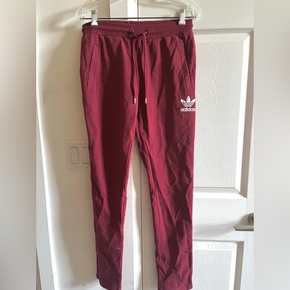 Adidas Women Activewear Joggers Burgundy with Logo  SZ XL